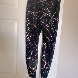 ZYIA Abstract High Rise 24” Leggings